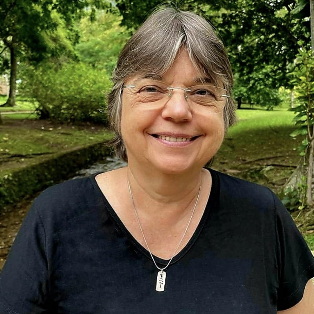 Dra.  Maria Lúcia de Macedo